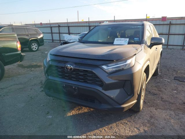 2T3W1RFV4PW242083 Toyota Rav4 Xle