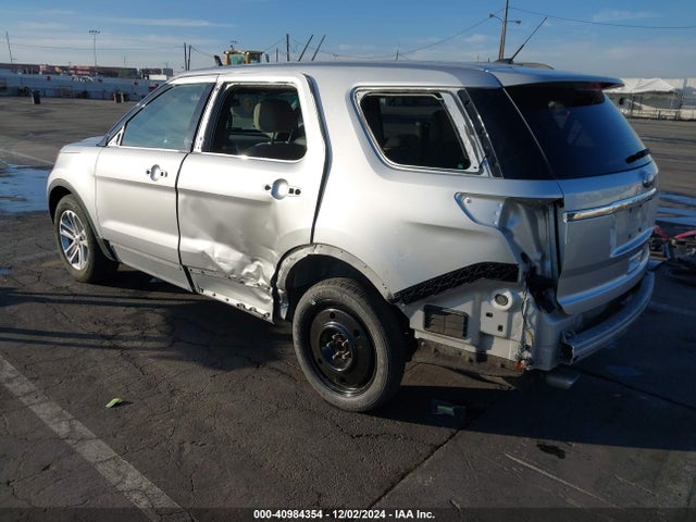 Ford Explorer 2015 1FM5K7B89FGB11864 Image 3