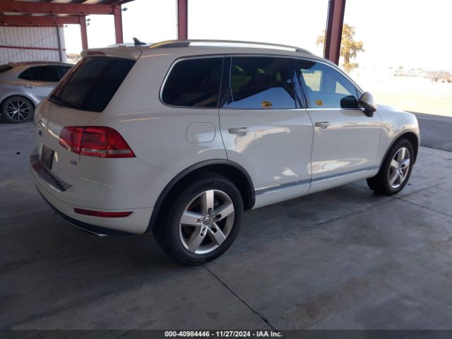 2013 VOLKSWAGEN TOUAREG WVGEP9BP3DD010547 Photo 3