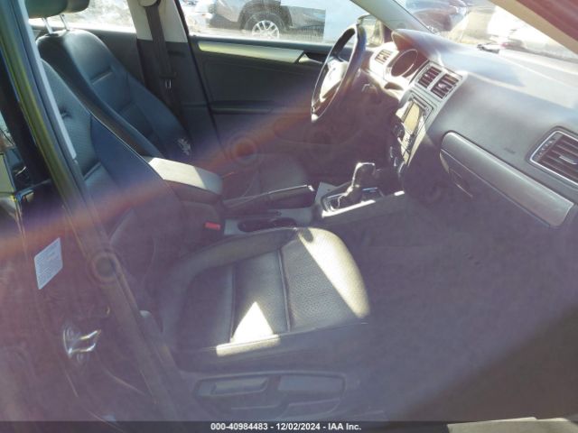 3VWD17AJ6FM311871 Volkswagen Jetta 1.8t Se