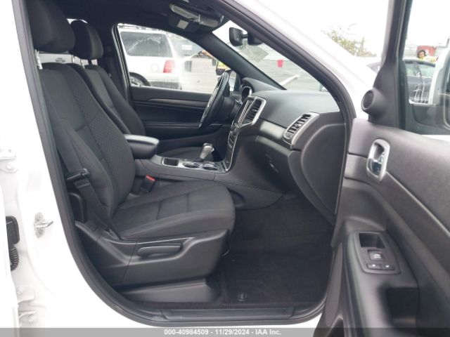 1C4RJEAG6JC399994 Jeep Grand Cherokee Laredo E 4x2