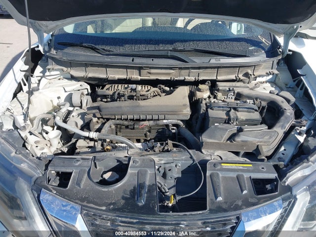 Nissan ROGUE SV 2017 JN8AT2MT4HW137225 Image 10