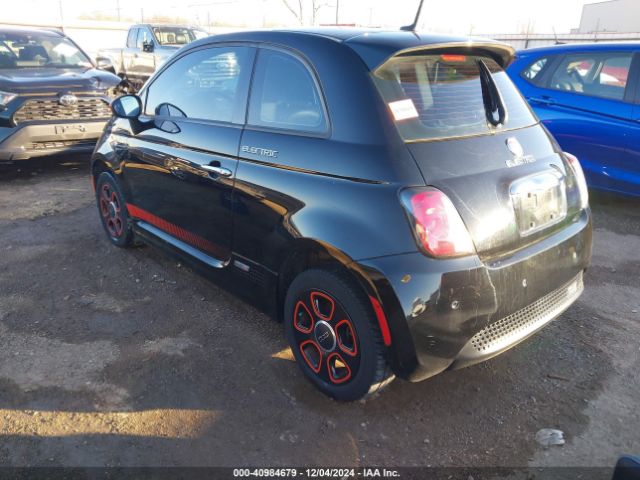 2015 FIAT 500E 3C3CFFGE2FT555452 Photo 2
