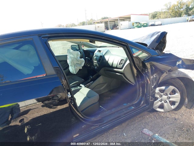 KIA FORTE LX 2017 3KPFK4A70HE022896 Image 6