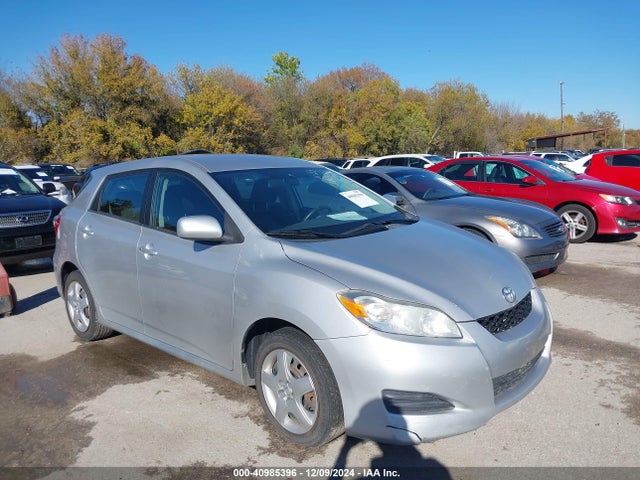 40985396 :رقم المزاد ، 2T1KU40EX9C184012 vin ، 2009 Toyota Matrix مزاد بيع