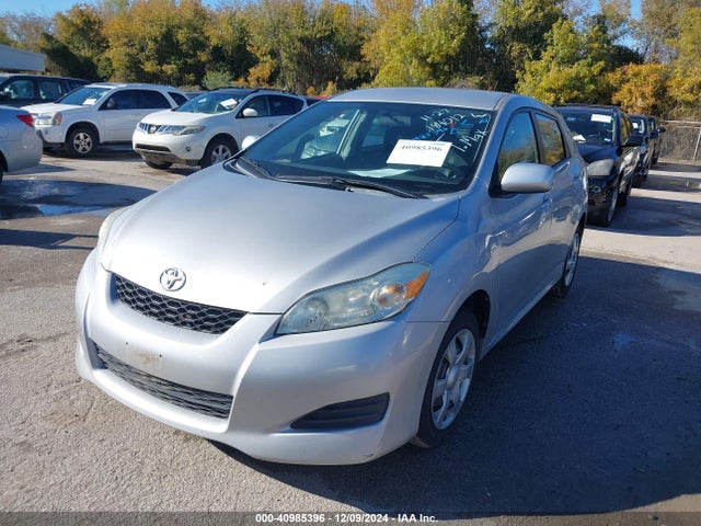 40985396 :رقم المزاد ، 2T1KU40EX9C184012 vin ، 2009 Toyota Matrix مزاد بيع