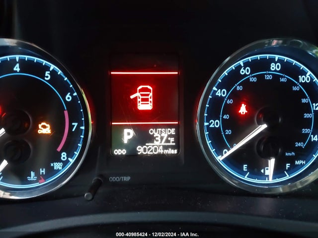 2T1BURHE0JC003876 Toyota COROLLA LE