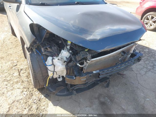KM8J2CA44MU332731 Hyundai TUCSON SE