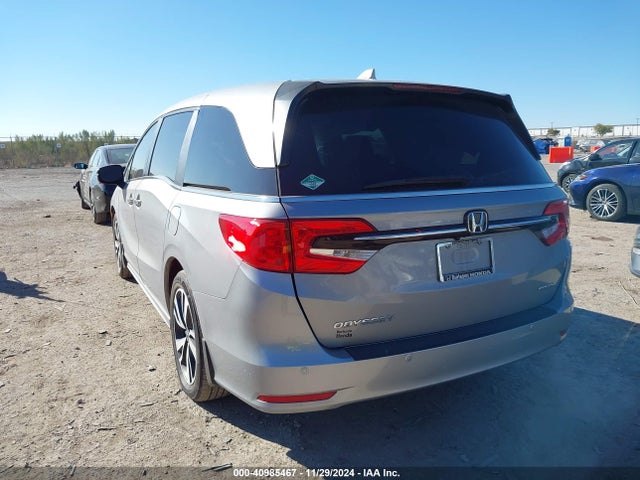 Honda Odyssey Touring 2023 5FNRL6H87PB080081 Image 3