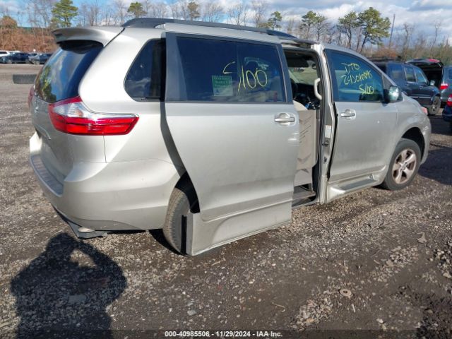 5TDKK3DC5FS593921 Toyota Sienna Le 7 Passenger