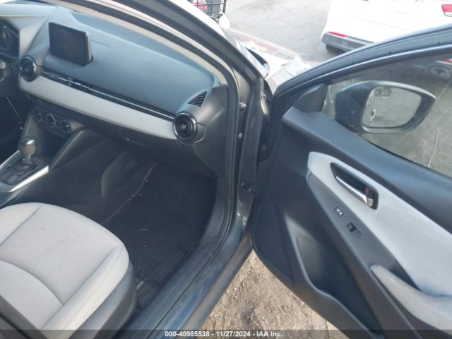 3MYDLBYV1KY523221 Toyota YARIS L