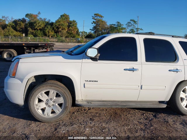 GMC YUKON SLT 2014 1GKS1CE00ER102552 Image 13