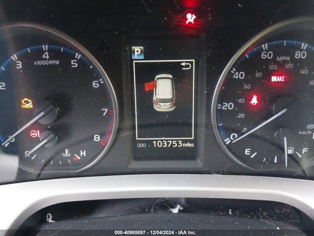 Toyota RAV4 LE 2018 JTMBFREV7JJ243011 Image 15