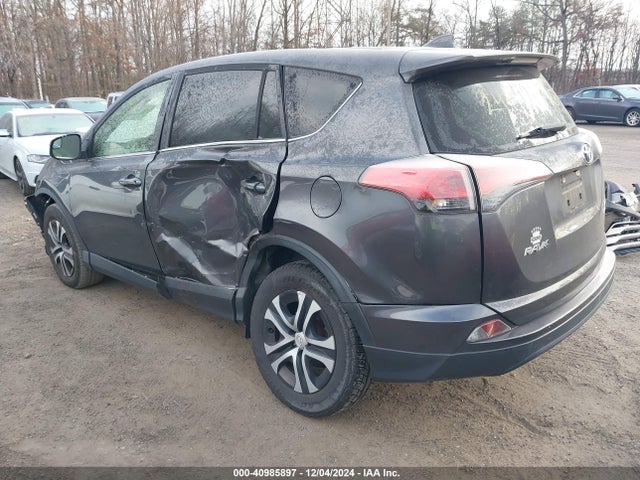 Toyota RAV4 LE 2018 JTMBFREV7JJ243011 Image 3
