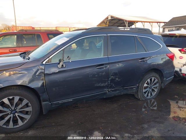 Subaru Outback 2.5i Limited 2015 4S4BSALC8F3283586 Image 17