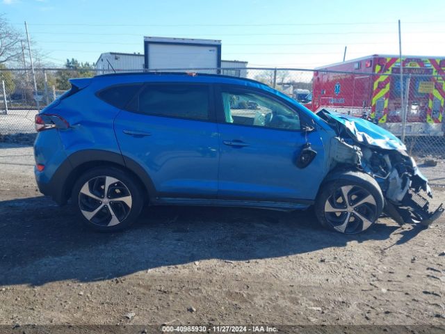 KM8J3CA24HU555613 Hyundai Tucson Value