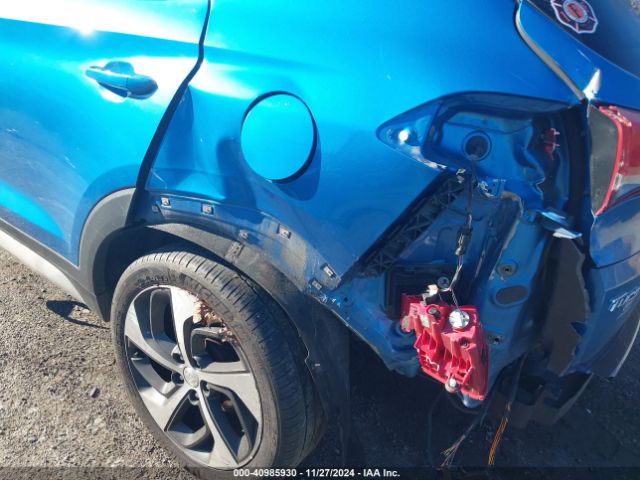 KM8J3CA24HU555613 Hyundai Tucson Value