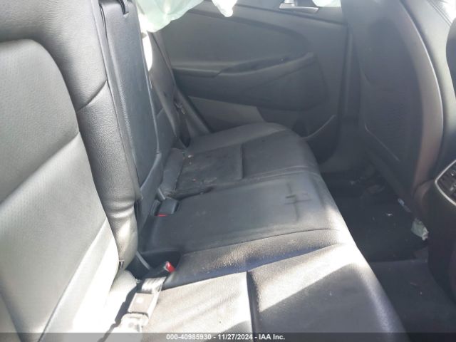 KM8J3CA24HU555613 Hyundai Tucson Value