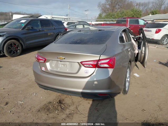 1G1ZD5ST1NF124565 Chevrolet Malibu Fwd Lt