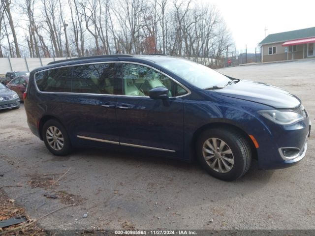 2C4RC1BG8HR823792 Chrysler Pacifica Touring-l