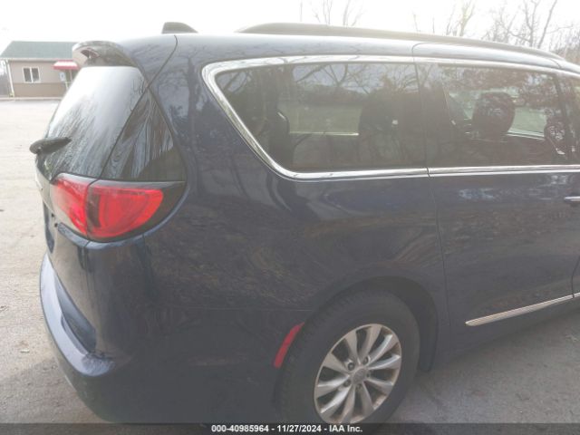 2C4RC1BG8HR823792 Chrysler Pacifica Touring-l
