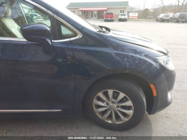 2C4RC1BG8HR823792 Chrysler Pacifica Touring-l