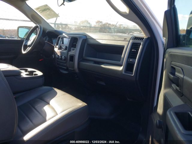 3C6JR6AGXHG642376 RAM 1500 Tradesman  4x2 6'4 Box