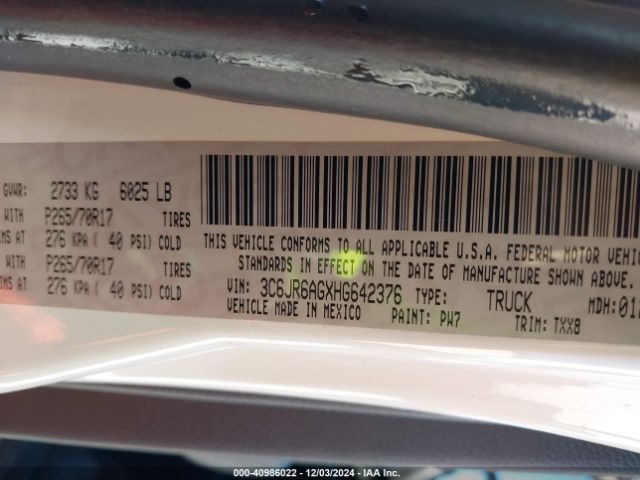 3C6JR6AGXHG642376 RAM 1500 Tradesman  4x2 6'4 Box