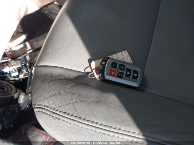 5TDDK3DC9FS124310 Toyota Sienna Xle/limited