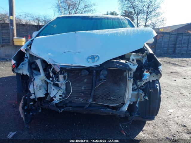 5TDDK3DC9FS124310 Toyota Sienna Xle/limited
