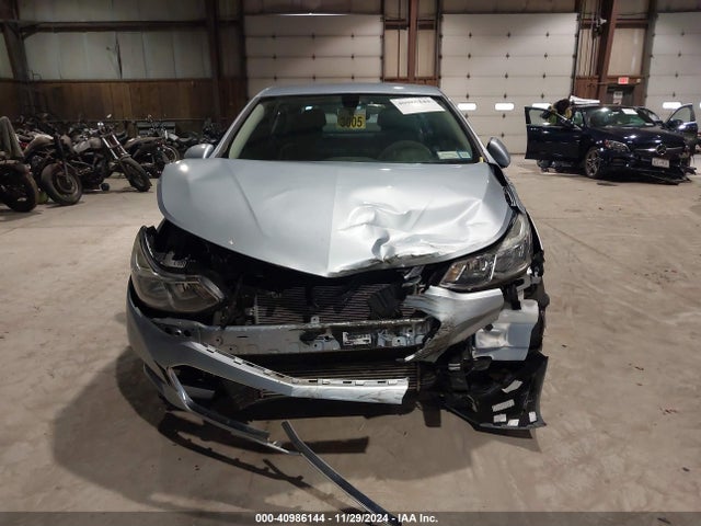 Chevrolet Cruze Ls Auto 2018 1G1BC5SM6J7132274 Image 12