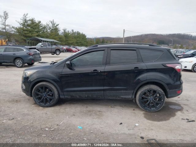 1FMCU9GD0JUA51048 Ford ESCAPE SE