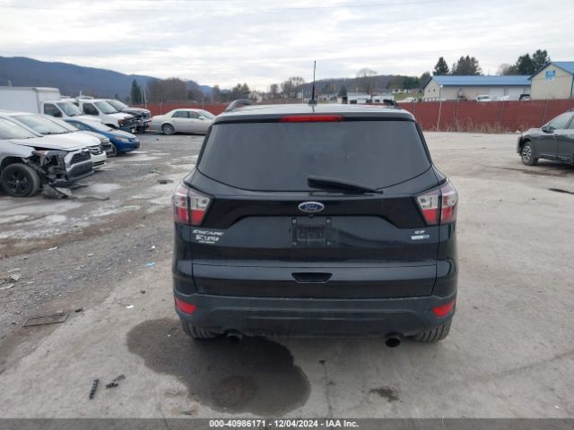 1FMCU9GD0JUA51048 Ford ESCAPE SE