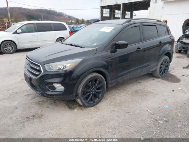 1FMCU9GD0JUA51048 Ford ESCAPE SE
