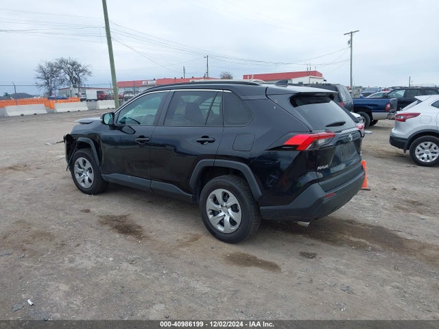 Toyota RAV4 LE 2021 2T3G1RFV9MW140830 Image 3