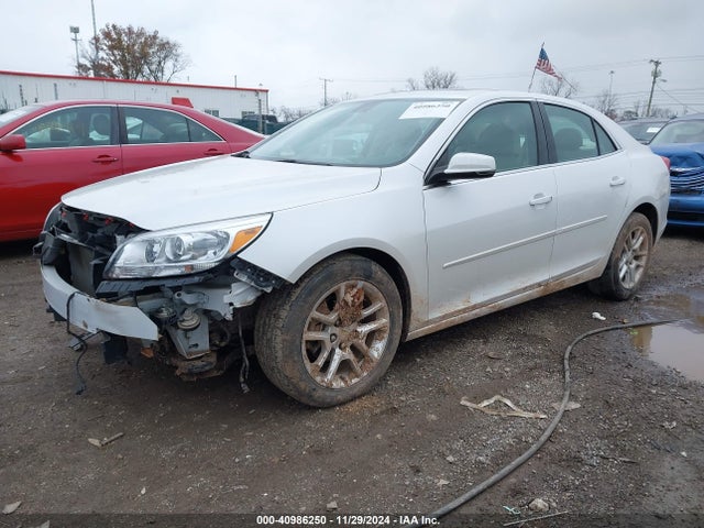 Chevrolet MALIBU 1LT 2015 1G11C5SL8FF223398 Image 2