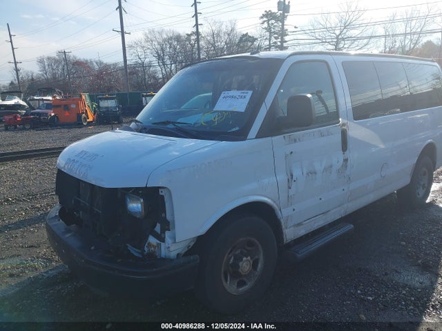 Chevrolet Express 2500 Ls 2015 1GAWGPFG2F1279417 Image 2
