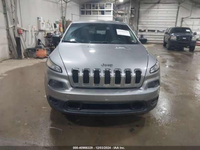1C4PJMAB8EW166807 Jeep Cherokee Sport