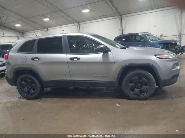1C4PJMAB8EW166807 Jeep Cherokee Sport