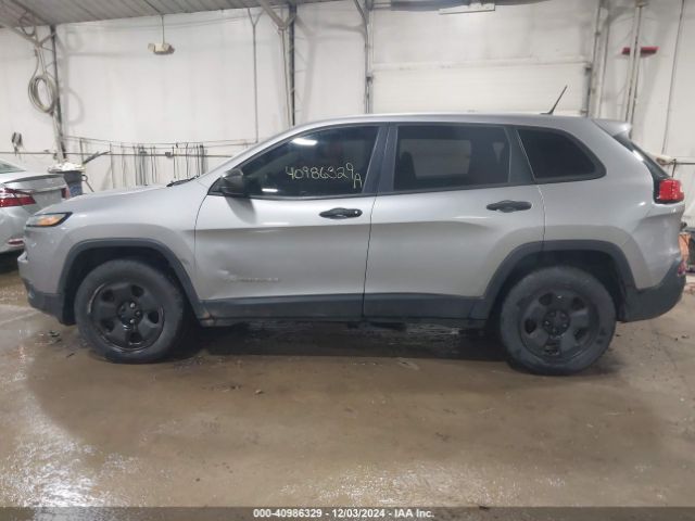 1C4PJMAB8EW166807 Jeep Cherokee Sport