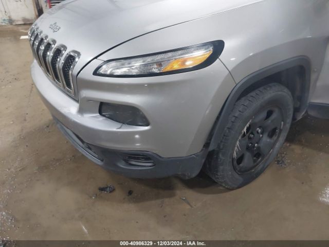 1C4PJMAB8EW166807 Jeep Cherokee Sport