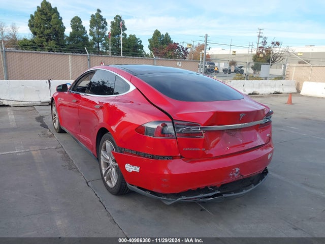 2013 TESLA MODEL S 5YJSA1CG8DFP15622 Photo 2
