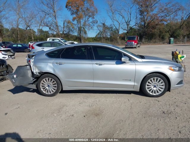 3FA6P0LU8ER182063 Ford Fusion Hybrid Se