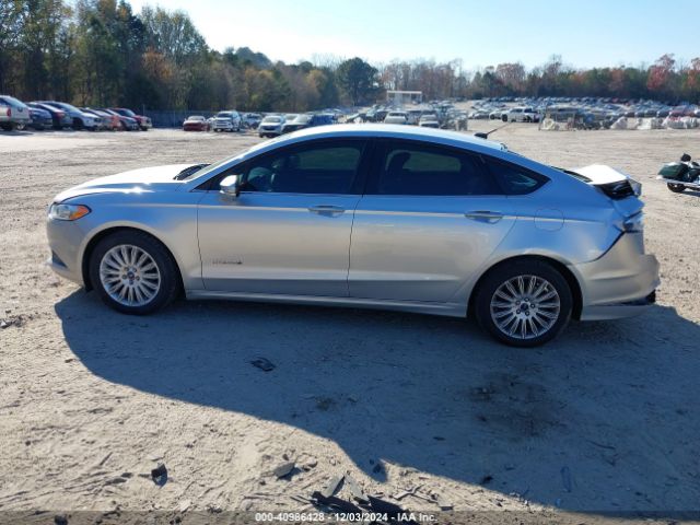 3FA6P0LU8ER182063 Ford Fusion Hybrid Se