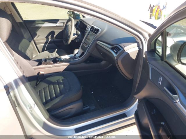 3FA6P0LU8ER182063 Ford Fusion Hybrid Se