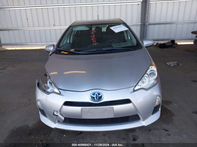 JTDKDTB39E1561353 Toyota Prius C Two