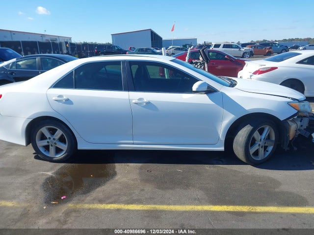 4T1BF1FK8EU765734 Toyota CAMRY SE