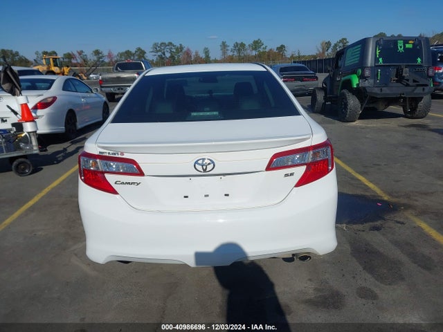 4T1BF1FK8EU765734 Toyota CAMRY SE
