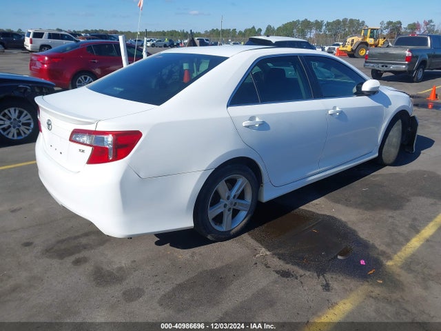 4T1BF1FK8EU765734 Toyota CAMRY SE