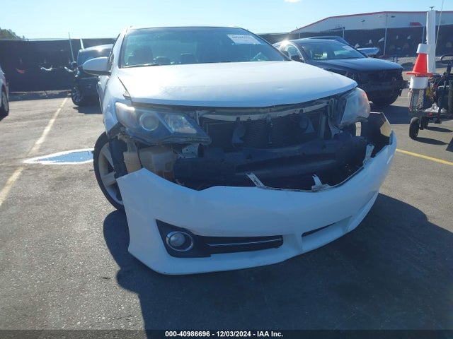 4T1BF1FK8EU765734 Toyota CAMRY SE